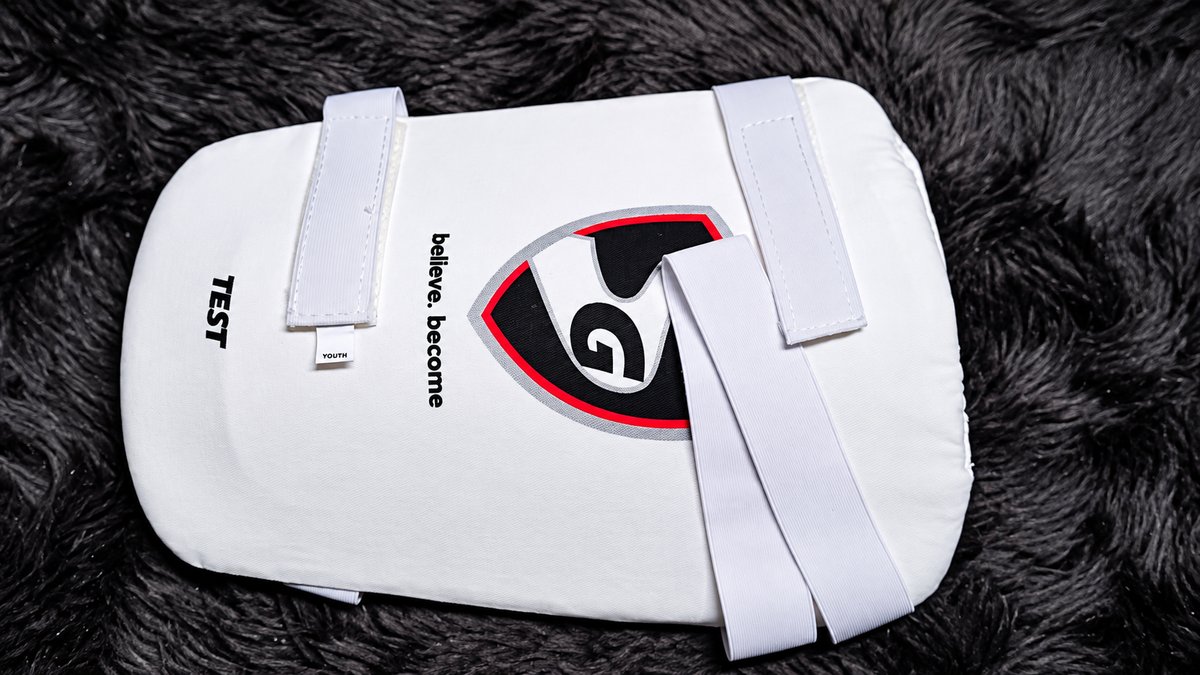 SG  COMBO Savage Thigh Pad (R.H)